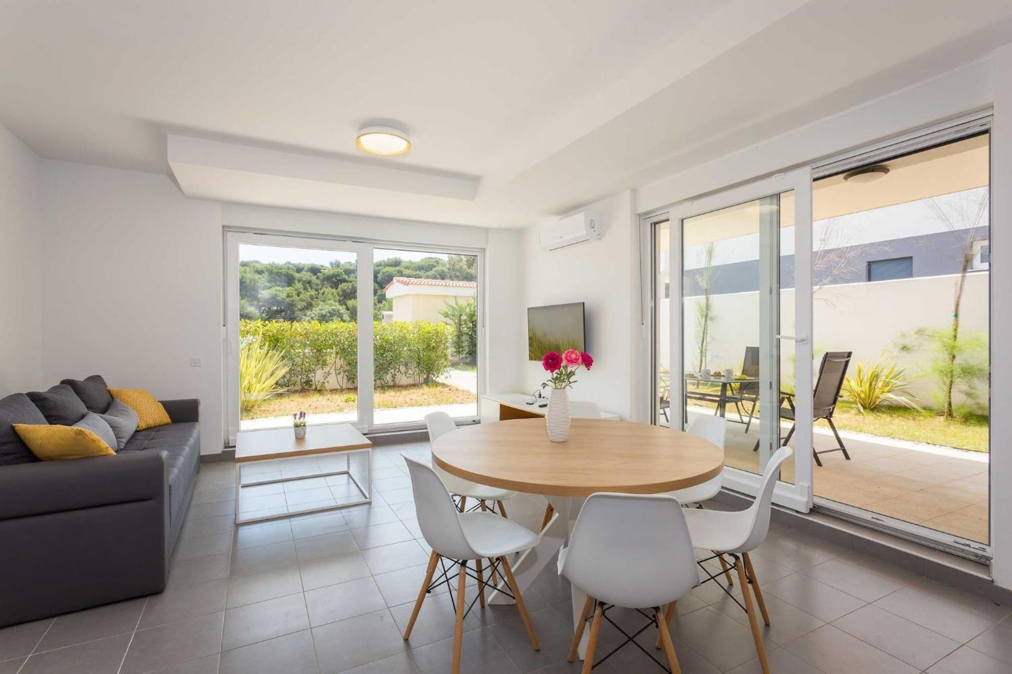 Apartments At Villa Frida Premantura Ngoại thất bức ảnh