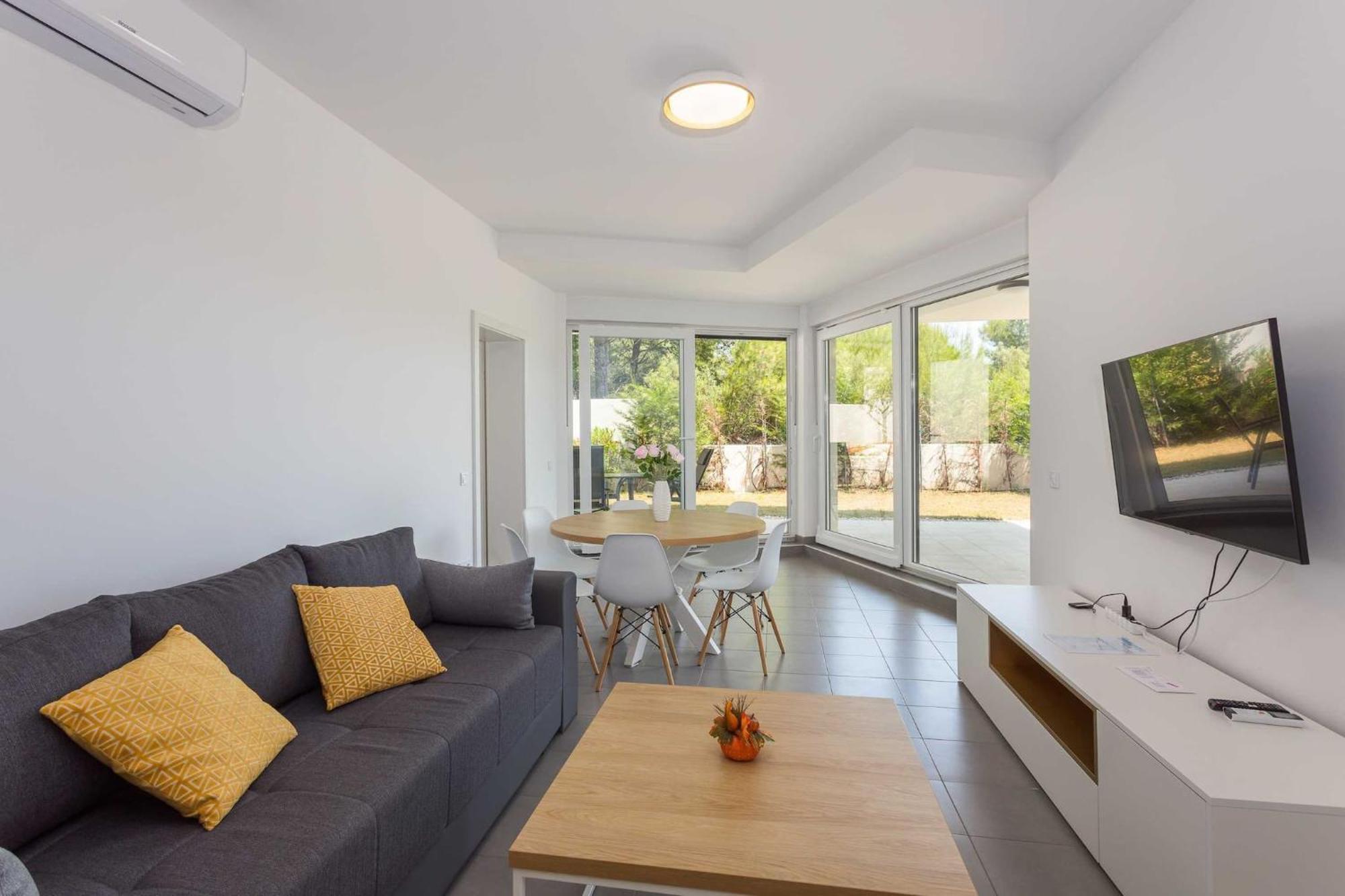 Apartments At Villa Frida Premantura Ngoại thất bức ảnh