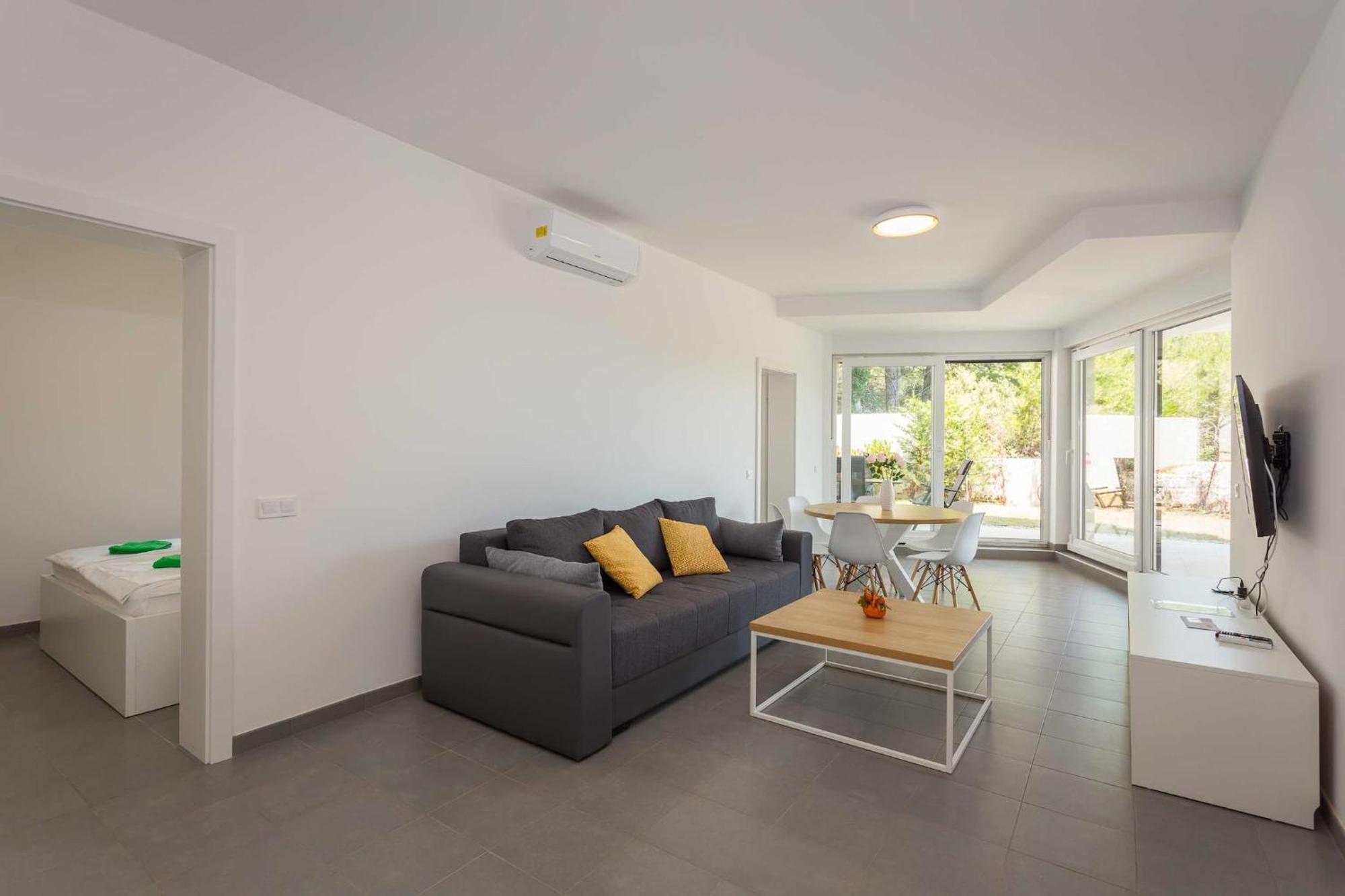 Apartments At Villa Frida Premantura Ngoại thất bức ảnh
