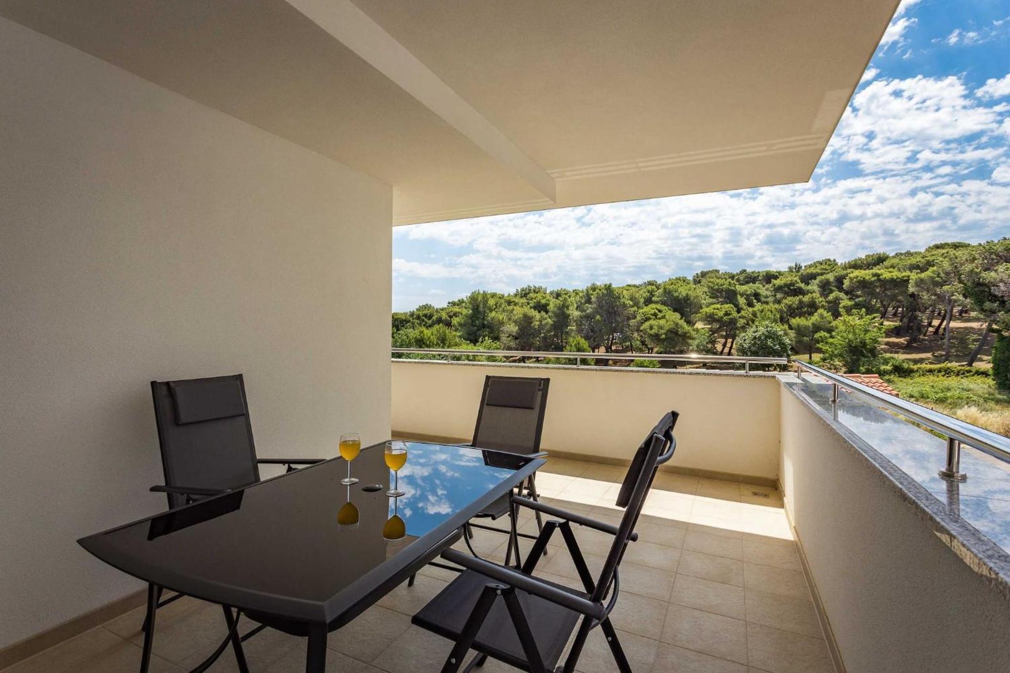 Apartments At Villa Frida Premantura Ngoại thất bức ảnh
